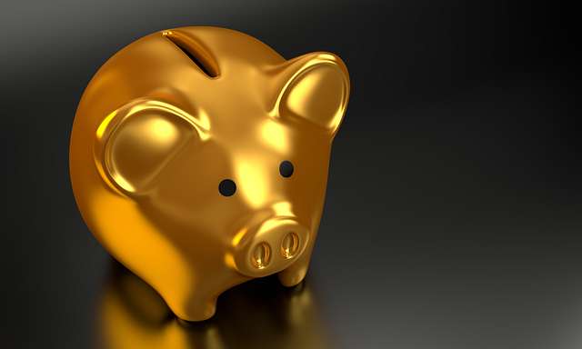 golden-piggy-bank-af944f